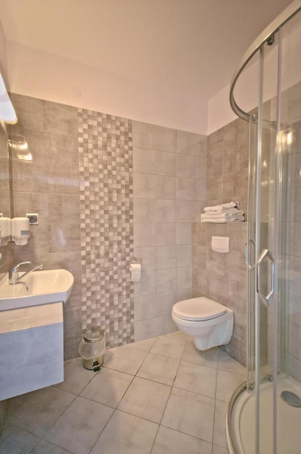 Hotel Sezam Kraczkowa ภายนอก รูปภาพ