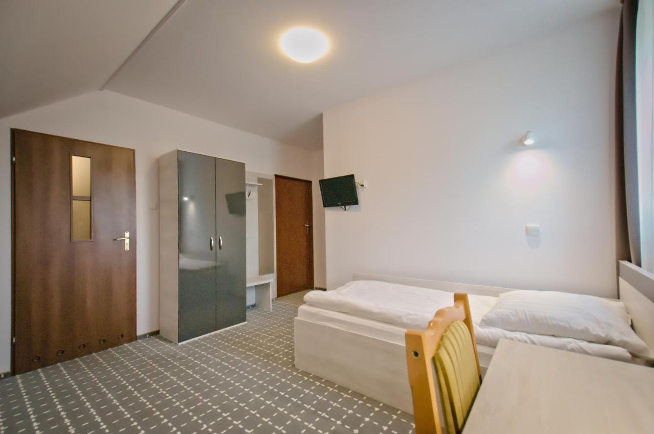 Hotel Sezam Kraczkowa ภายนอก รูปภาพ