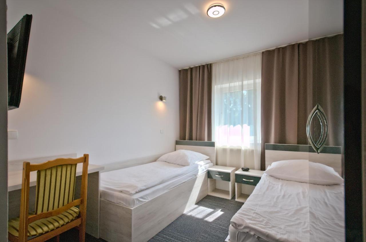 Hotel Sezam Kraczkowa ภายนอก รูปภาพ