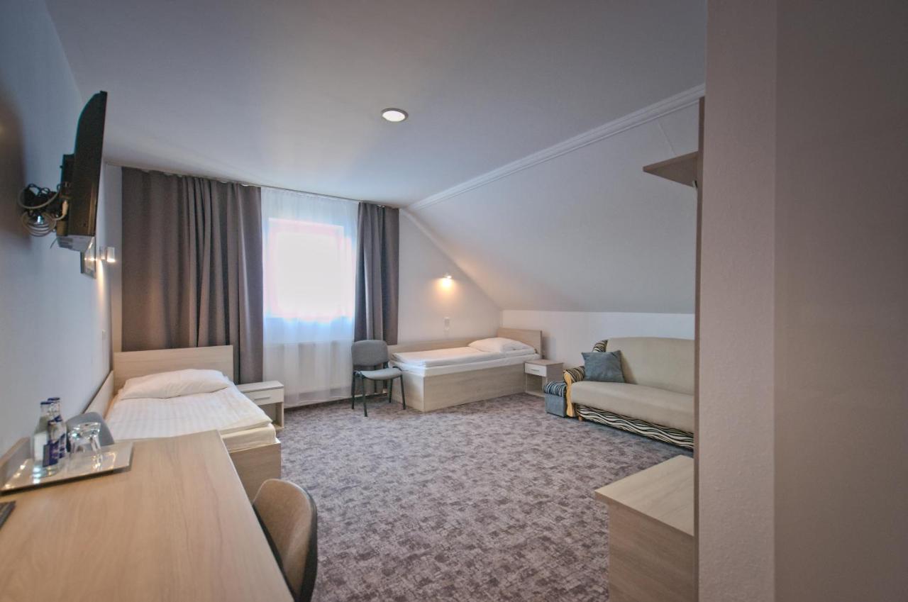 Hotel Sezam Kraczkowa ภายนอก รูปภาพ