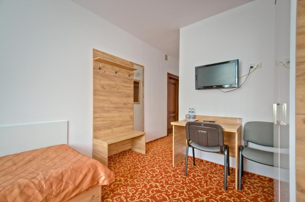 Hotel Sezam Kraczkowa ภายนอก รูปภาพ