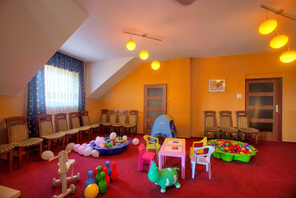 Hotel Sezam Kraczkowa ภายนอก รูปภาพ