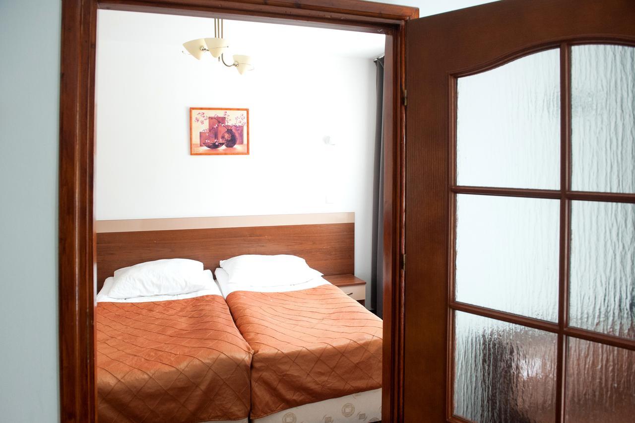 Hotel Sezam Kraczkowa ภายนอก รูปภาพ